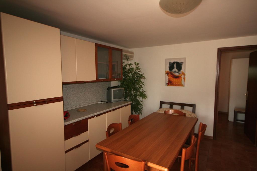 Ba - Villa Stella - 3 Apartments- Lignano Sabbiadoro Zewnętrze zdjęcie