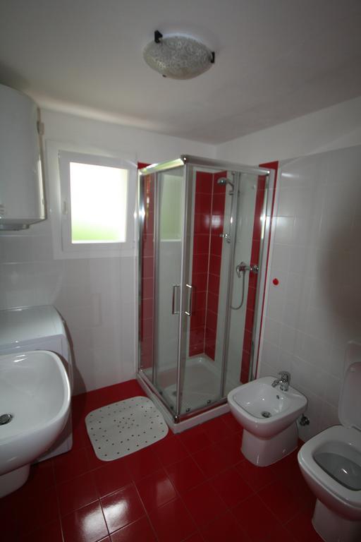Ba - Villa Stella - 3 Apartments- Lignano Sabbiadoro Zewnętrze zdjęcie
